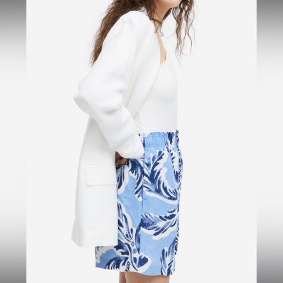 H&M Linen-blend Pull-on Shorts blue and white - medium - Picture 2 of 7